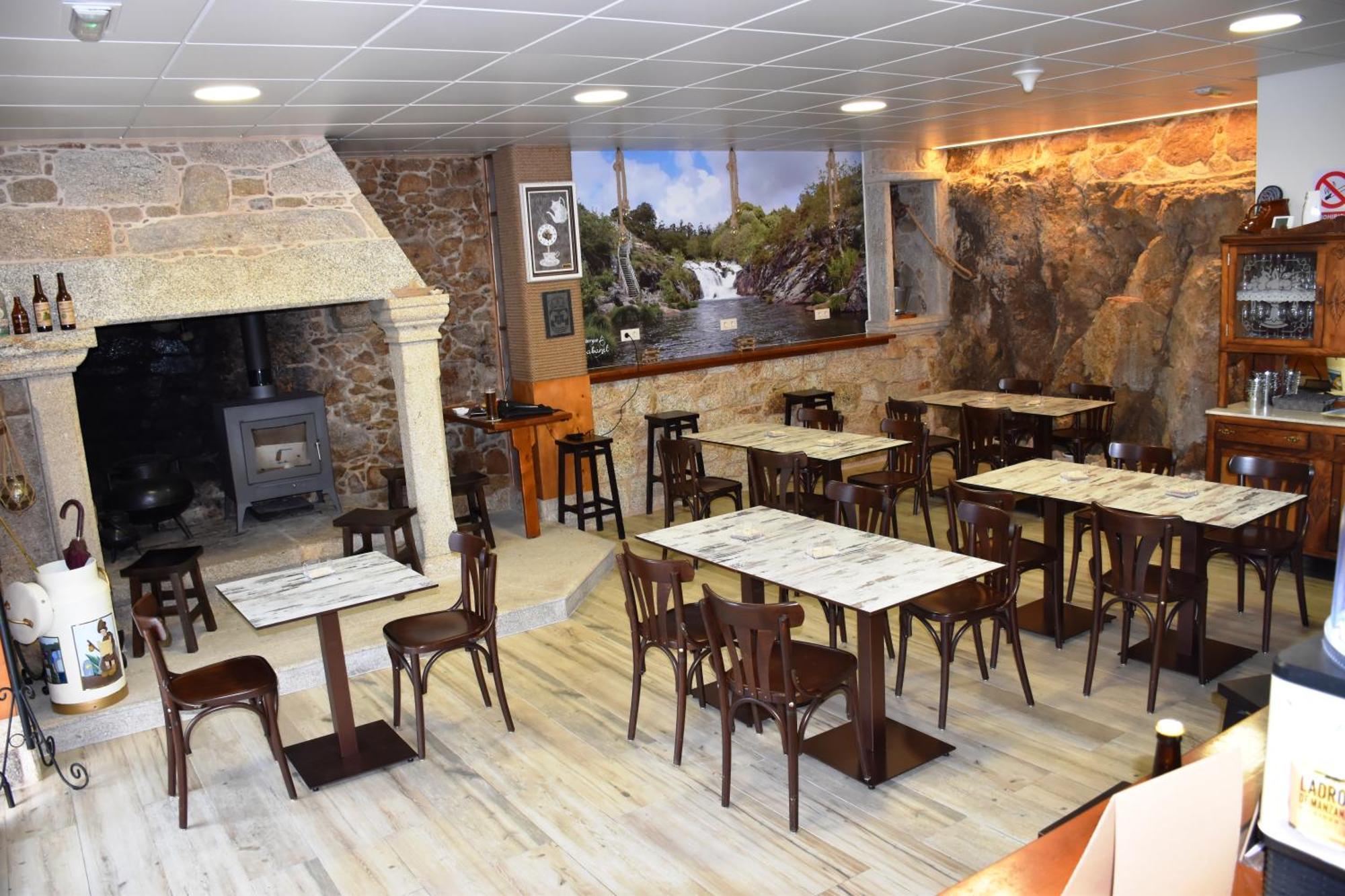 O Cabanel Albergue-Bar Villastose 외부 사진